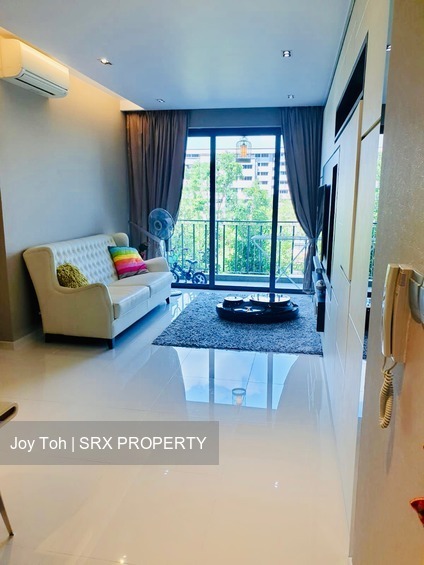 Esparina Residences (D19), Condominium #201339572